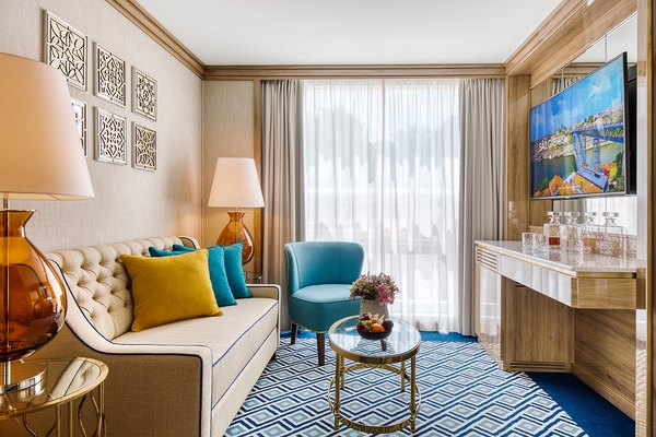 Uniworld SS Sao Gabriel - Grand Suite 1.jpg